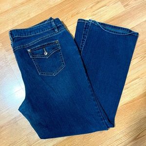 Women’s Apt 9 denim flare leg jeans dark blue size 18